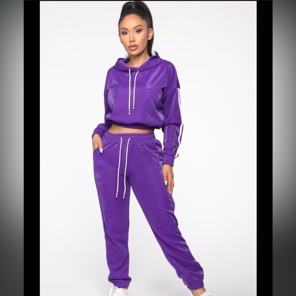 Fashion Nova Tennis Glam Set size large purple pants and cropped hoodie set